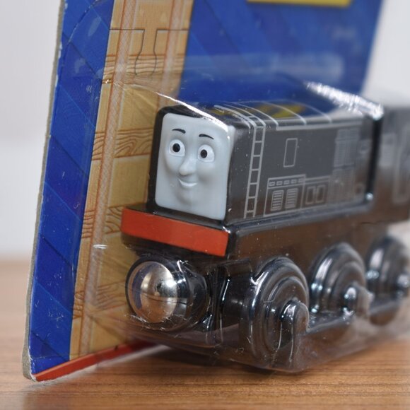 Diesel Y4079 - Thomas & Friends Wooden Railway Train Engine Fisher Price Sealed - Picture 2 of 8